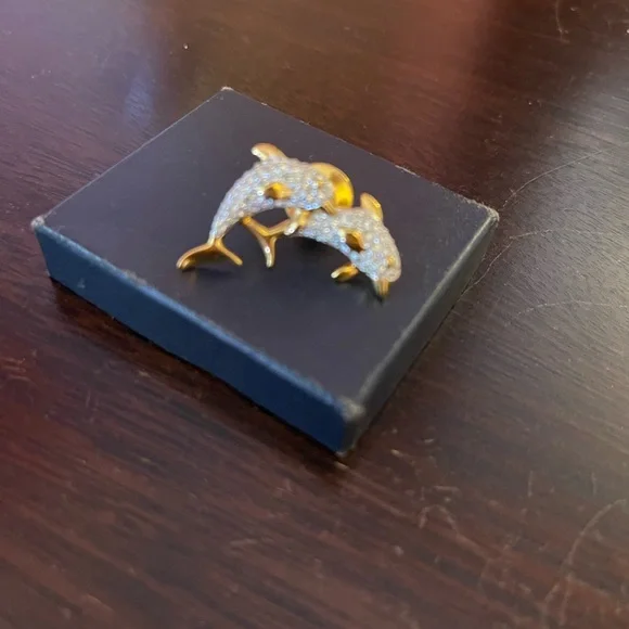 Dolphin Pin - Picture 3 of 6